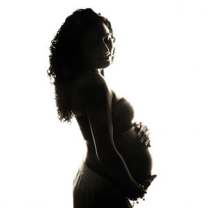 Antonella Piazzi, fotografo gravidanza a Bologna. Servizio fotografico maternità. Sessioni fotografiche pancia e pancione, neonati, newborn, body painting, bimbi e bambini 0-12 anni, presso studio fotografico Fotoprogress Budrio