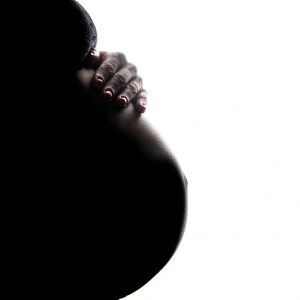 Antonella Piazzi, fotografo gravidanza a Bologna. Servizio fotografico maternità. Sessioni fotografiche pancia e pancione, neonati, newborn, body painting, bimbi e bambini 0-12 anni, presso studio fotografico Fotoprogress Budrio