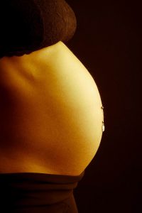 Antonella Piazzi, fotografo gravidanza a Bologna. Servizio fotografico maternità. Sessioni fotografiche pancia e pancione, neonati, newborn, body painting, bimbi e bambini 0-12 anni, presso studio fotografico Fotoprogress Budrio