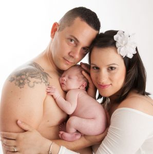 Antonella Piazzi, fotografo Newborn a Bologna. Servizio fotografico maternità e neonati. Sessioni fotografiche pancia e pancione, foto gravidanza, maternity, dolci pose, body painting, bimbi e bambini 0-12 anni, presso studio fotografico Fotoprogress Budrio