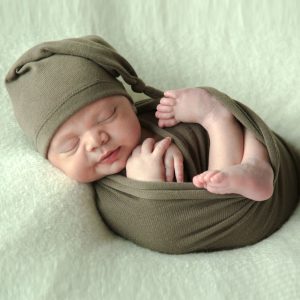 Antonella Piazzi, fotografo Newborn a Bologna. Servizio fotografico maternità e neonati. Sessioni fotografiche pancia e pancione, foto gravidanza, maternity, dolci pose, body painting, bimbi e bambini 0-12 anni, presso studio fotografico Fotoprogress Budrio