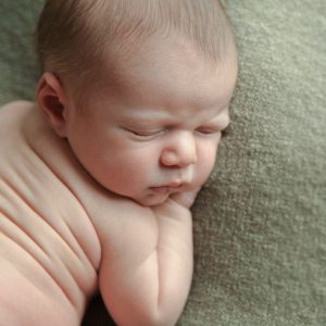 Antonella Piazzi, fotografo Newborn a Bologna. Servizio fotografico maternità e neonati. Sessioni fotografiche pancia e pancione, foto gravidanza, maternity, dolci pose, body painting, bimbi e bambini 0-12 anni, presso studio fotografico Fotoprogress Budrio