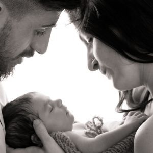 Antonella Piazzi, fotografo Newborn a Bologna. Servizio fotografico maternità e neonati. Sessioni fotografiche pancia e pancione, foto gravidanza, maternity, dolci pose, body painting, bimbi e bambini 0-12 anni, presso studio fotografico Fotoprogress Budrio