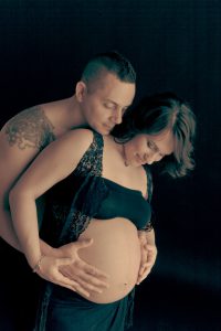 Antonella Piazzi, fotografo gravidanza a Bologna. Servizio fotografico maternità. Sessioni fotografiche pancia e pancione, neonati, newborn, maternity, dolci pose, body painting, bimbi e bambini 0-12 anni, presso studio fotografico Fotoprogress Budrio