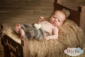 Antonella Piazzi, fotografo Newborn a Bologna. Servizio fotografico maternità e neonati. Sessioni fotografiche pancia e pancione, foto gravidanza, maternity, dolci pose, body painting, bimbi e bambini 0-12 anni, presso studio fotografico Fotoprogress Budrio