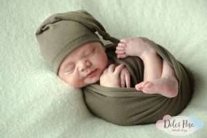 Antonella Piazzi, fotografo Newborn a Bologna. Servizio fotografico maternità e neonati. Sessioni fotografiche pancia e pancione, foto gravidanza, maternity, dolci pose, body painting, bimbi e bambini 0-12 anni, presso studio fotografico Fotoprogress Budrio