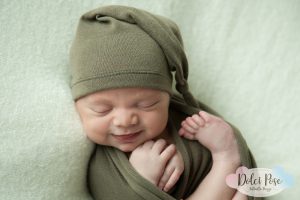 Antonella Piazzi, fotografo Newborn a Bologna. Servizio fotografico maternità e neonati. Sessioni fotografiche pancia e pancione, foto gravidanza, maternity, dolci pose, body painting, bimbi e bambini 0-12 anni, presso studio fotografico Fotoprogress Budrio