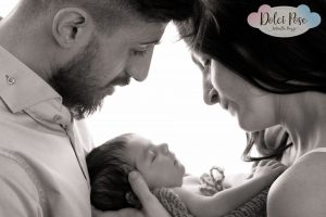 Antonella Piazzi, fotografo Newborn a Bologna. Servizio fotografico maternità e neonati. Sessioni fotografiche pancia e pancione, foto gravidanza, maternity, dolci pose, body painting, bimbi e bambini 0-12 anni, presso studio fotografico Fotoprogress Budrio