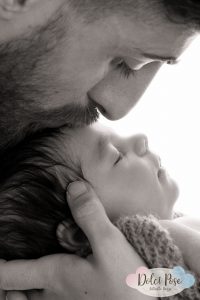 Antonella Piazzi, fotografo Newborn a Bologna. Servizio fotografico maternità e neonati. Sessioni fotografiche pancia e pancione, foto gravidanza, maternity, dolci pose, body painting, bimbi e bambini 0-12 anni, presso studio fotografico Fotoprogress Budrio