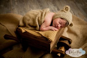Antonella Piazzi, fotografo gravidanza a Bologna. Servizio fotografico maternità. Sessioni fotografiche pancia e pancione, neonati, newborn, maternity, dolci pose, body painting, bimbi e bambini 0-12 anni, presso studio fotografico Fotoprogress Budrio