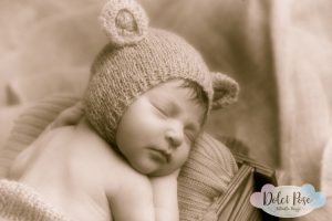 Antonella Piazzi, fotografo gravidanza a Bologna. Servizio fotografico maternità. Sessioni fotografiche pancia e pancione, neonati, newborn, maternity, dolci pose, body painting, bimbi e bambini 0-12 anni, presso studio fotografico Fotoprogress Budrio