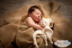 Antonella Piazzi, fotografo gravidanza a Bologna. Servizio fotografico maternità. Sessioni fotografiche pancia e pancione, neonati, newborn, maternity, dolci pose, body painting, bimbi e bambini 0-12 anni, presso studio fotografico Fotoprogress Budrio