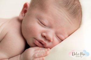 Antonella Piazzi, fotografo gravidanza a Bologna. Servizio fotografico maternità. Sessioni fotografiche pancia e pancione, neonati, newborn, maternity, dolci pose, body painting, bimbi e bambini 0-12 anni, presso studio fotografico Fotoprogress Budrio